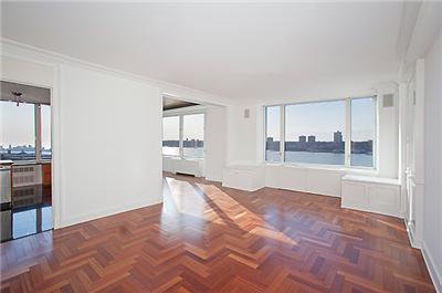 220 Riverside Boulevard, Unit 15J photo 18