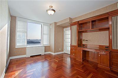 220 Riverside Boulevard, Unit 15J photo 21
