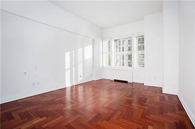 220 Riverside Boulevard, Unit 15J photo 22