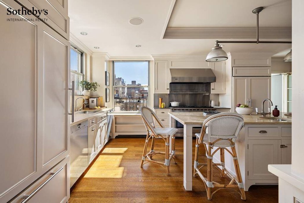 1040 Fifth Avenue, Unit 16 photo 17