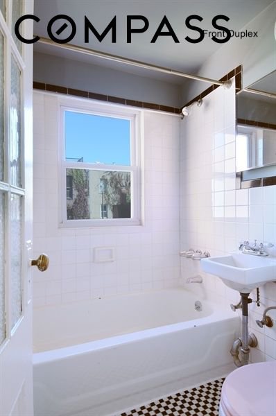 259 8th Street – For Sale photo 20