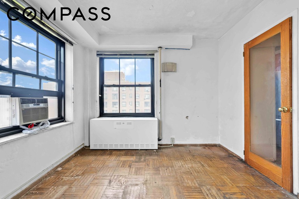 355 Clinton Avenue, Unit 14E photo 4