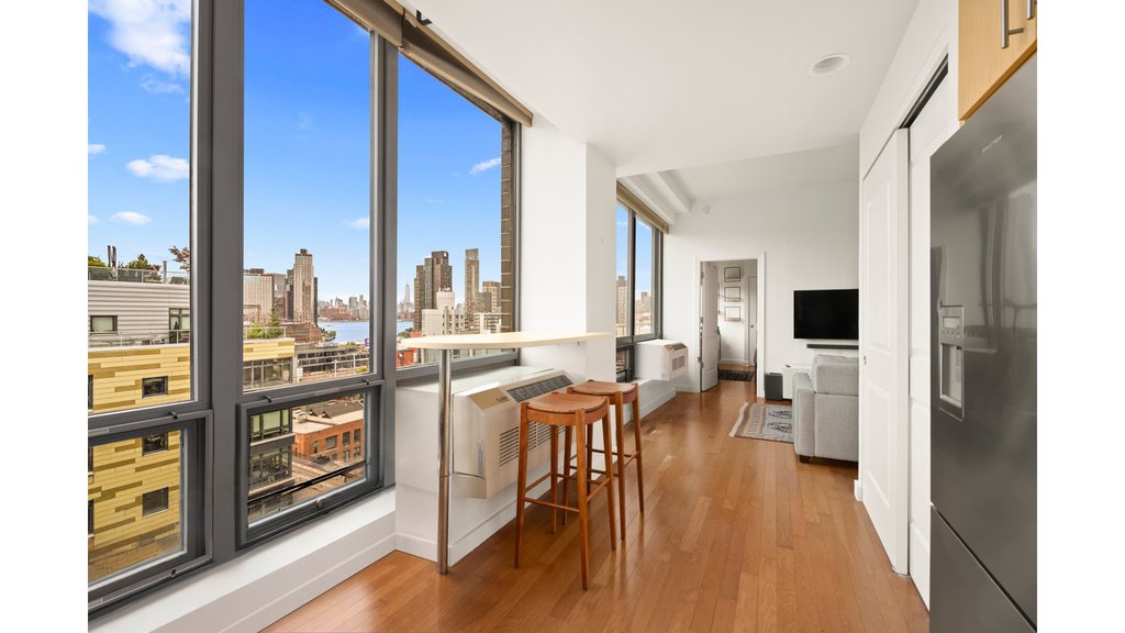 48-15 11th Street, Unit PHB photo 3