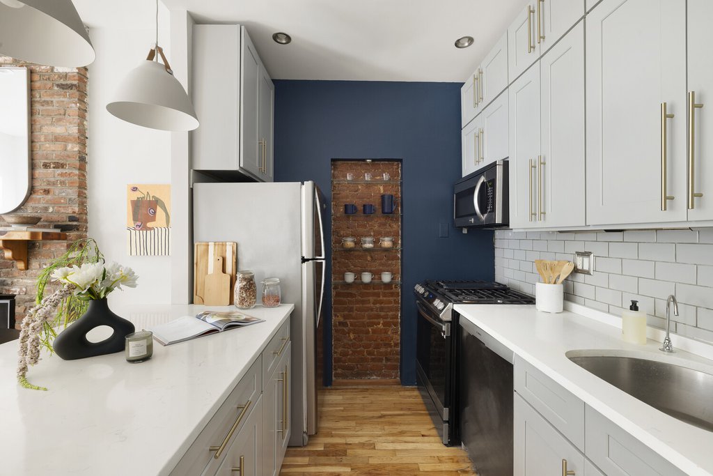405 3rd Street, Unit 2 photo 6