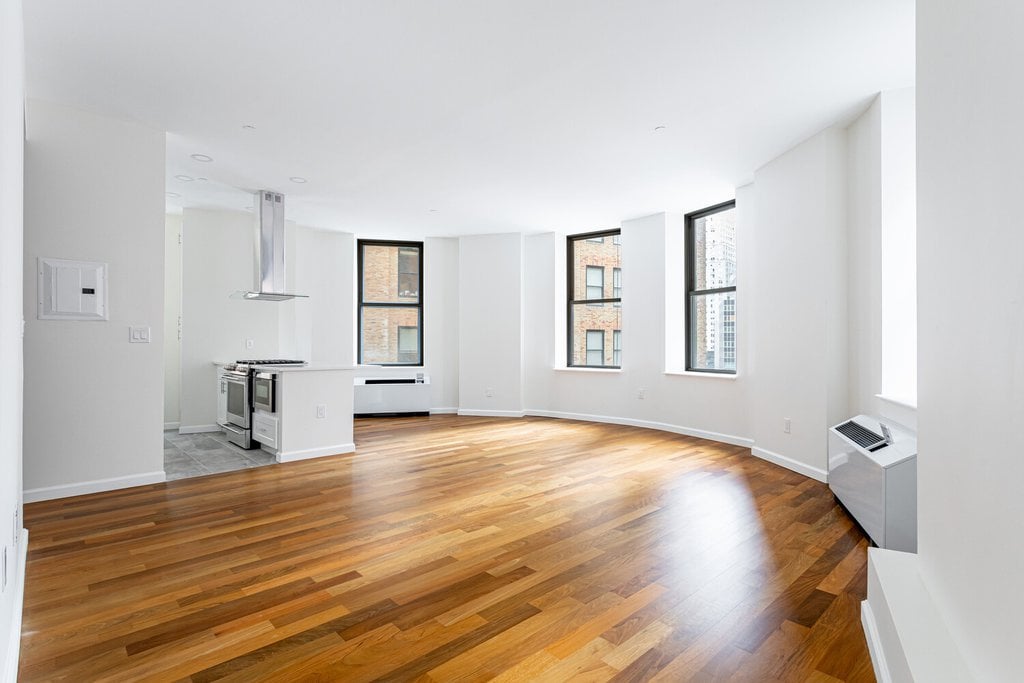 1 Wall Street Court, Unit 605 photo 9