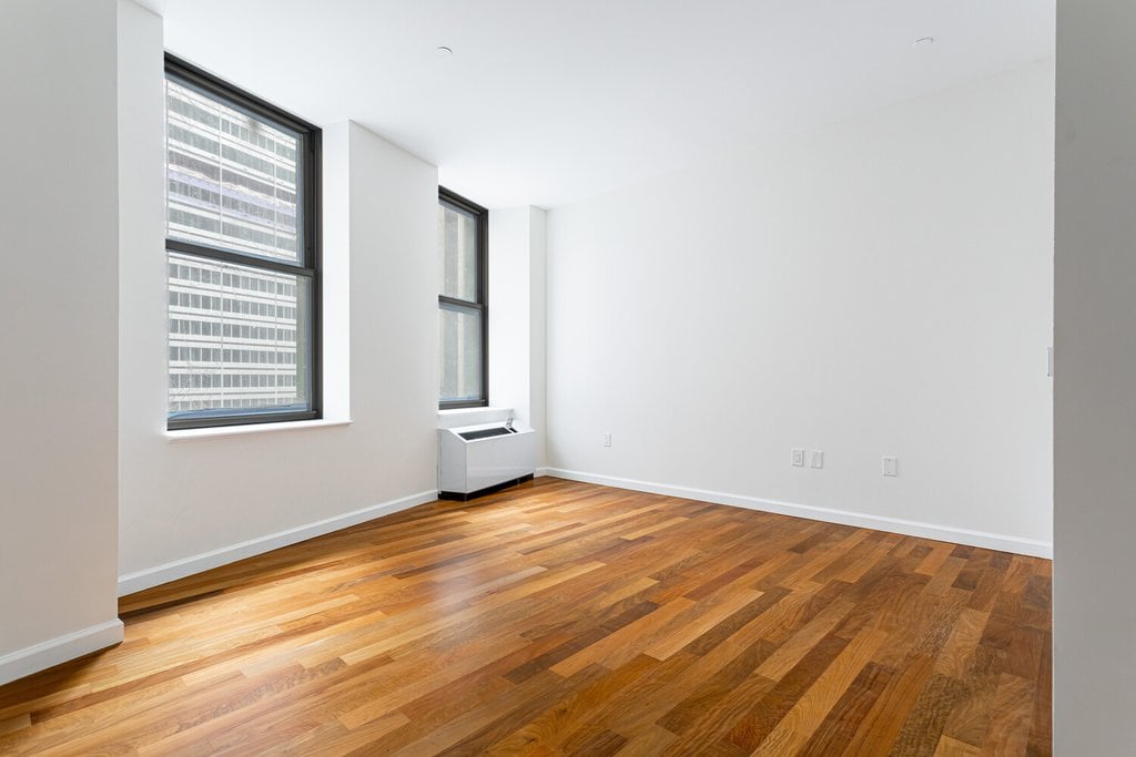 1 Wall Street Court, Unit 605 photo 28