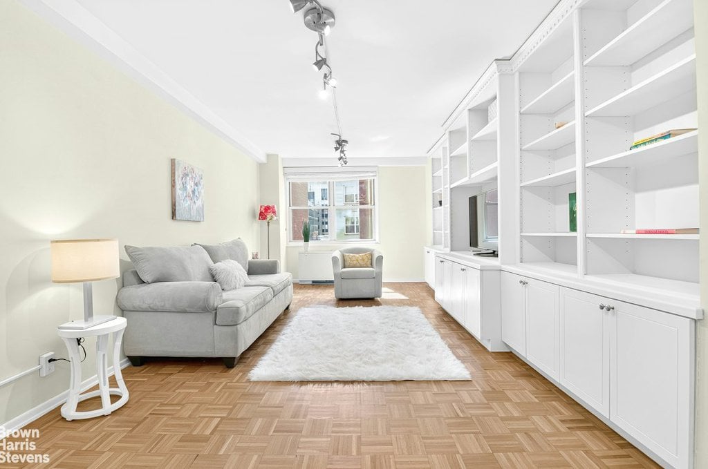 520 East 72nd Street, Unit 8E photo 2