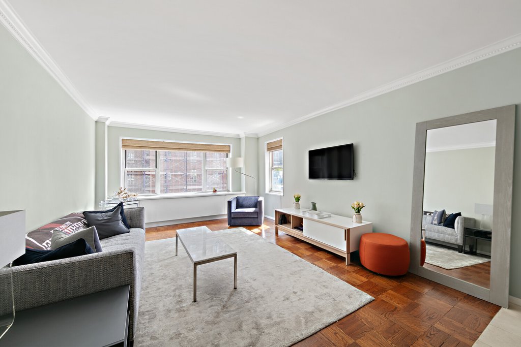 130 East 63rd Street, Unit 8D photo 2