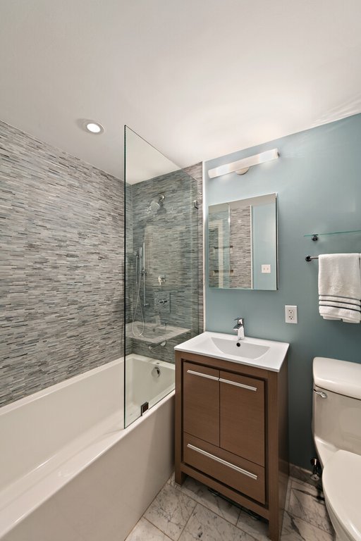 130 East 63rd Street, Unit 8D photo 5