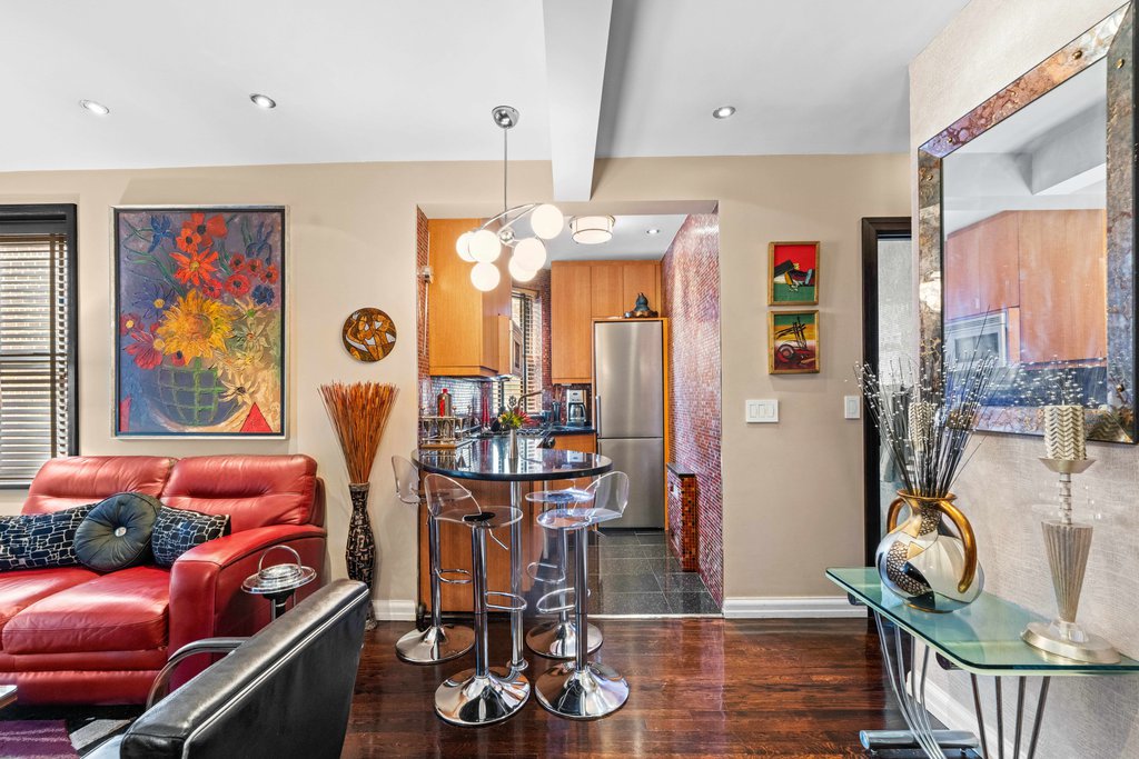 50 Saint Marks Place, Unit 6P photo 5
