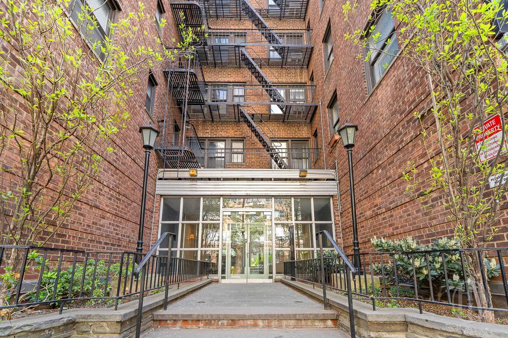 50 Saint Marks Place, Unit 6P photo 16