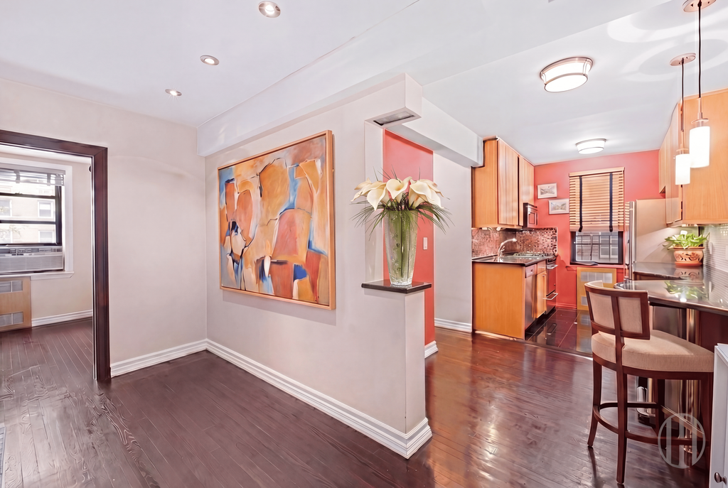 54 East 8th Street, Unit 3J photo 3