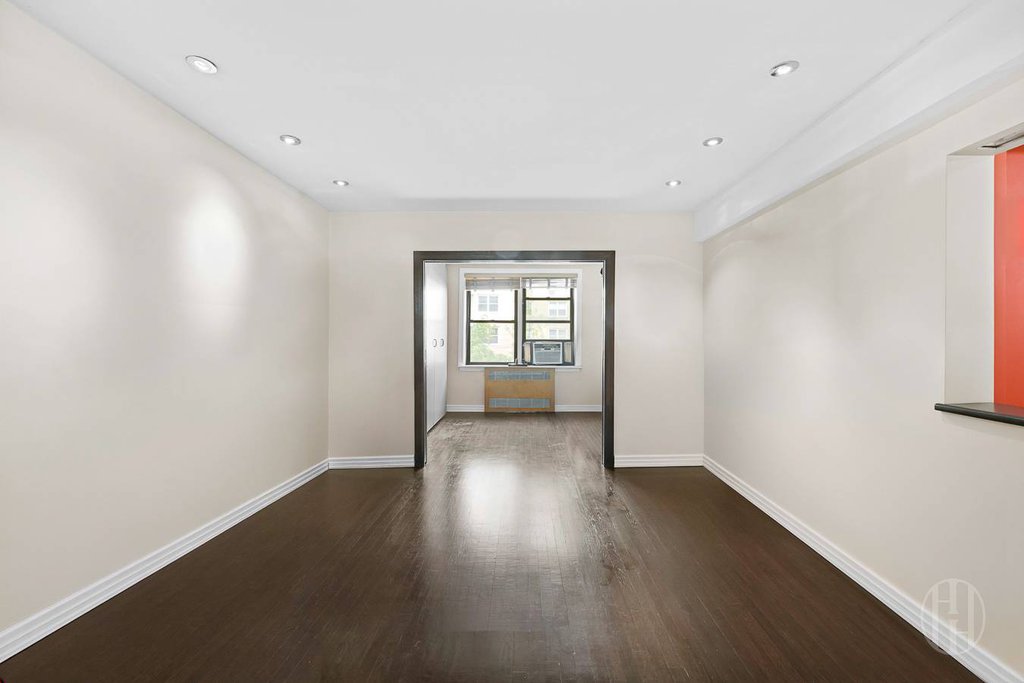 54 East 8th Street, Unit 3J photo 10