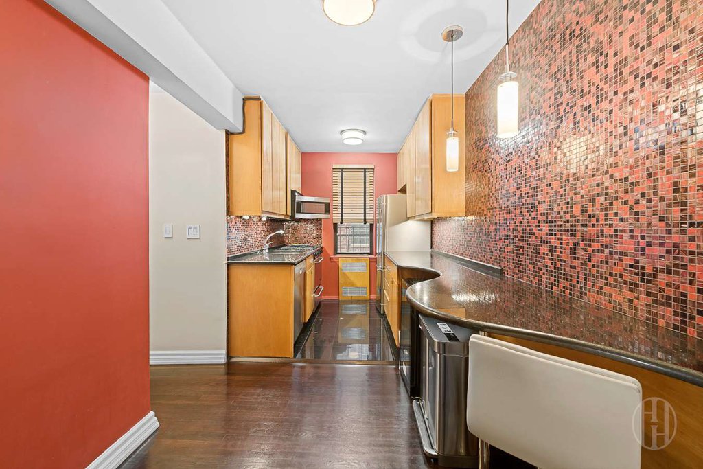 54 East 8th Street, Unit 3J photo 12