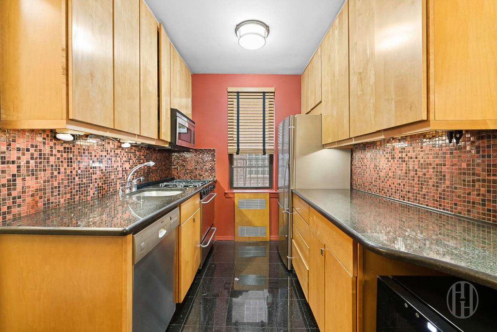 54 East 8th Street, Unit 3J photo 13