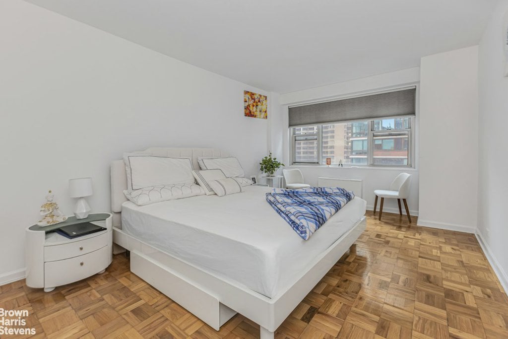 300 East 40th Street, Unit 16K photo 7