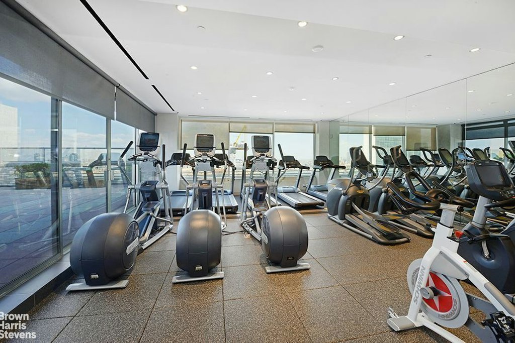 300 East 40th Street, Unit 16K photo 10