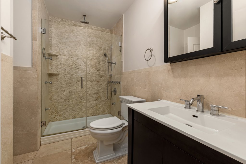 82 Sterling Place, Unit 2 photo 7