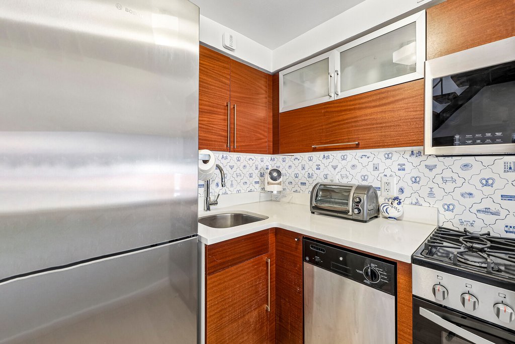 184 Thompson Street, Unit 6S photo 8