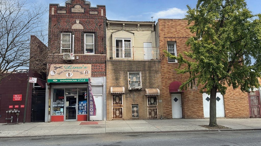 551 Sutter Avenue – For Sale photo 4