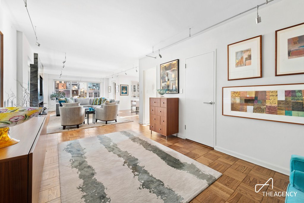70 East 10th Street, Unit 12S photo 3