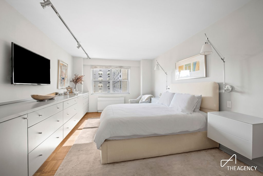 70 East 10th Street, Unit 12S photo 11