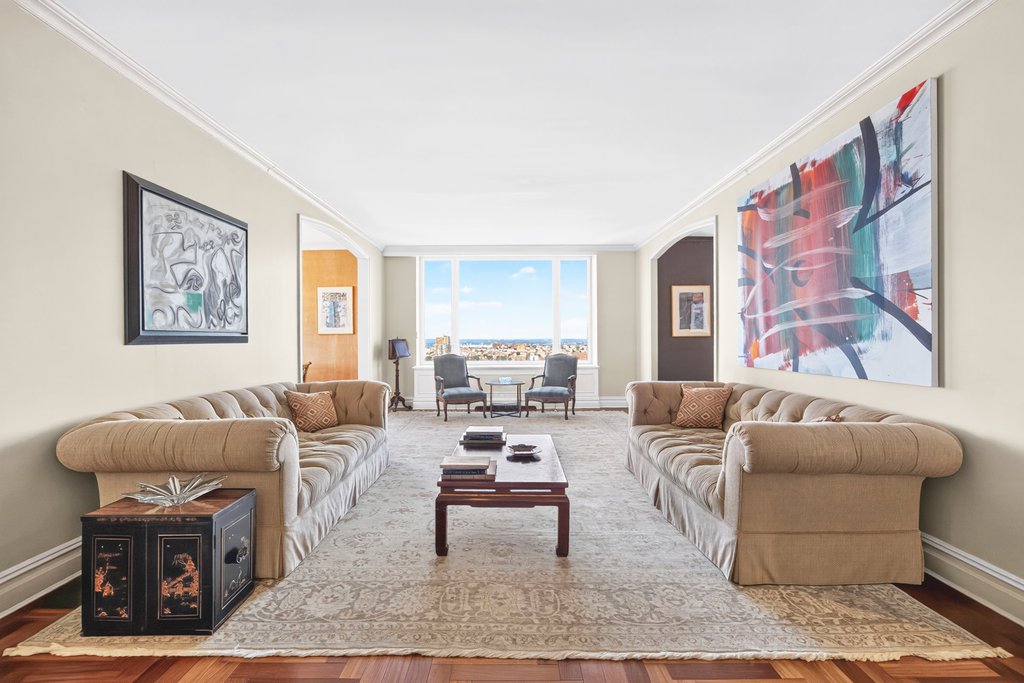 220 Riverside Boulevard, Unit 39C photo 2