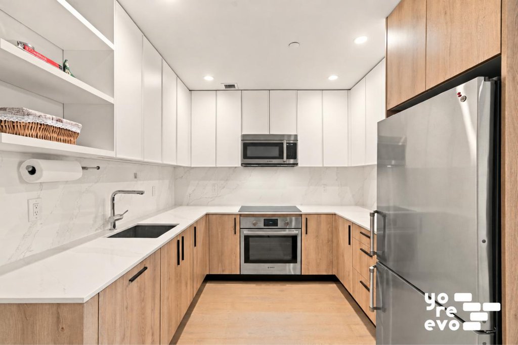 37-28 30th Street, Unit 5D photo 5