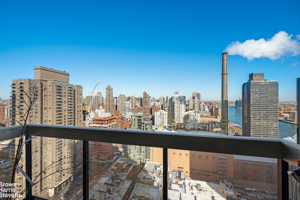 515 East 72nd Street, Unit 28A photo 4