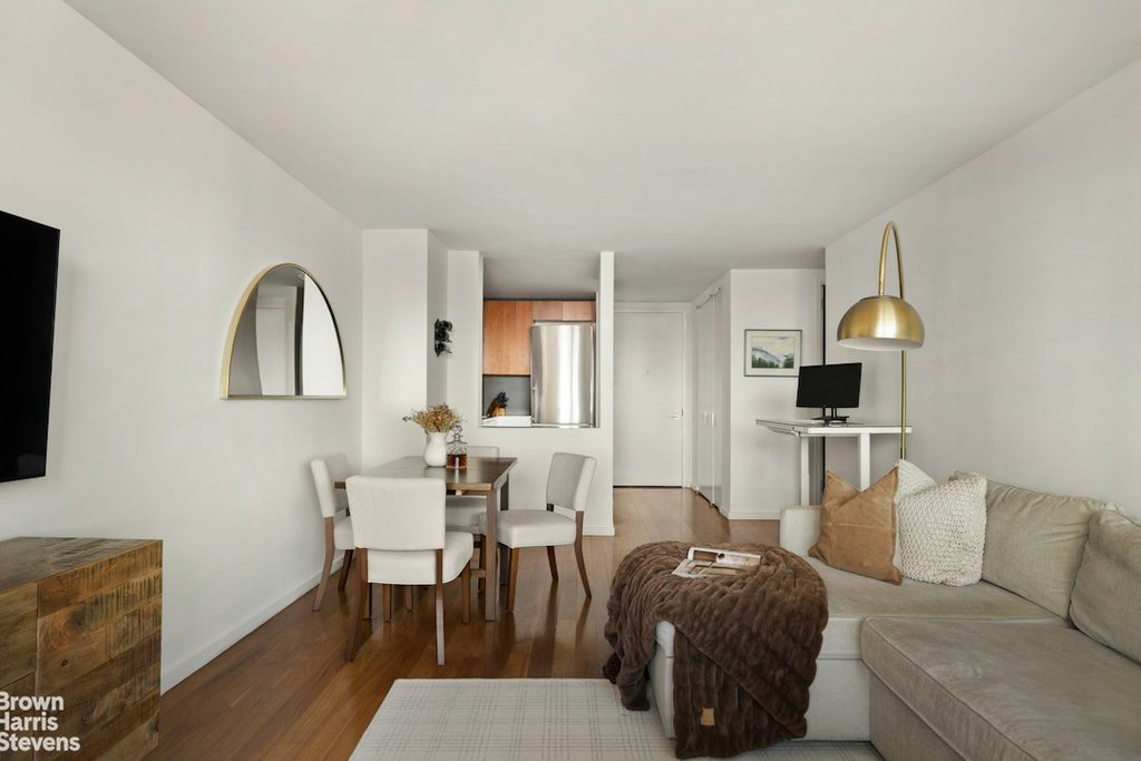 515 East 72nd Street, Unit 28A photo 7