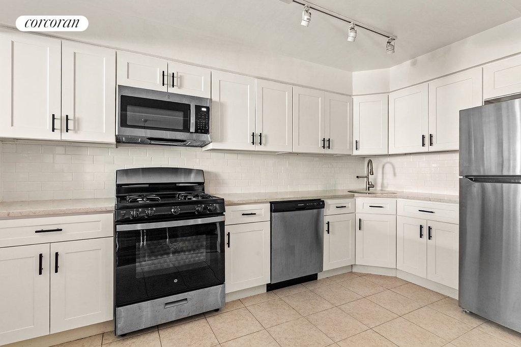 104 Clifton Place, Unit 2C photo 3