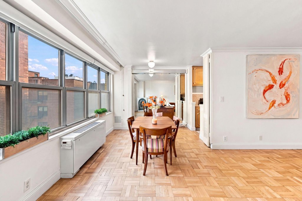 205 Third Avenue, Unit 7T photo 2