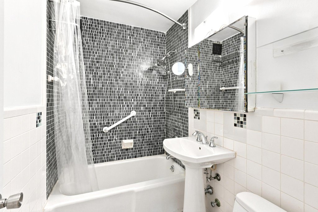 205 Third Avenue, Unit 7T photo 15