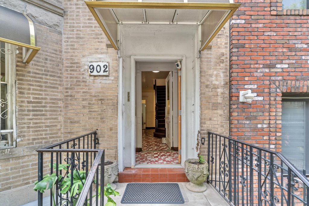 902 New York Avenue – For Sale photo 2