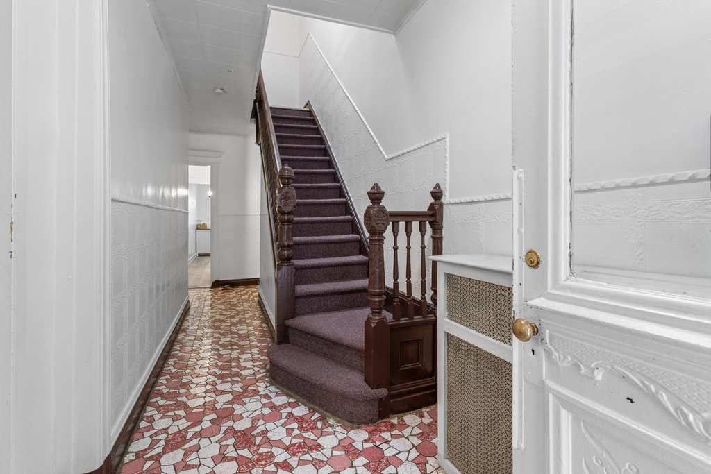 902 New York Avenue – For Sale photo 3