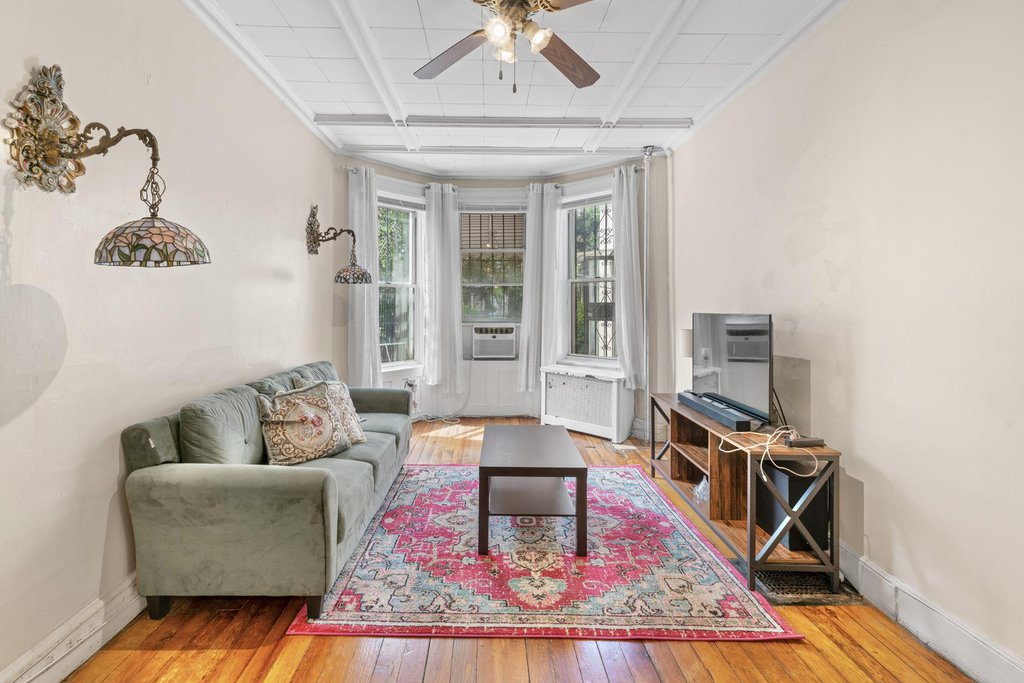 902 New York Avenue – For Sale photo 5