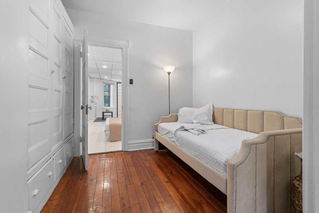 902 New York Avenue – For Sale photo 18