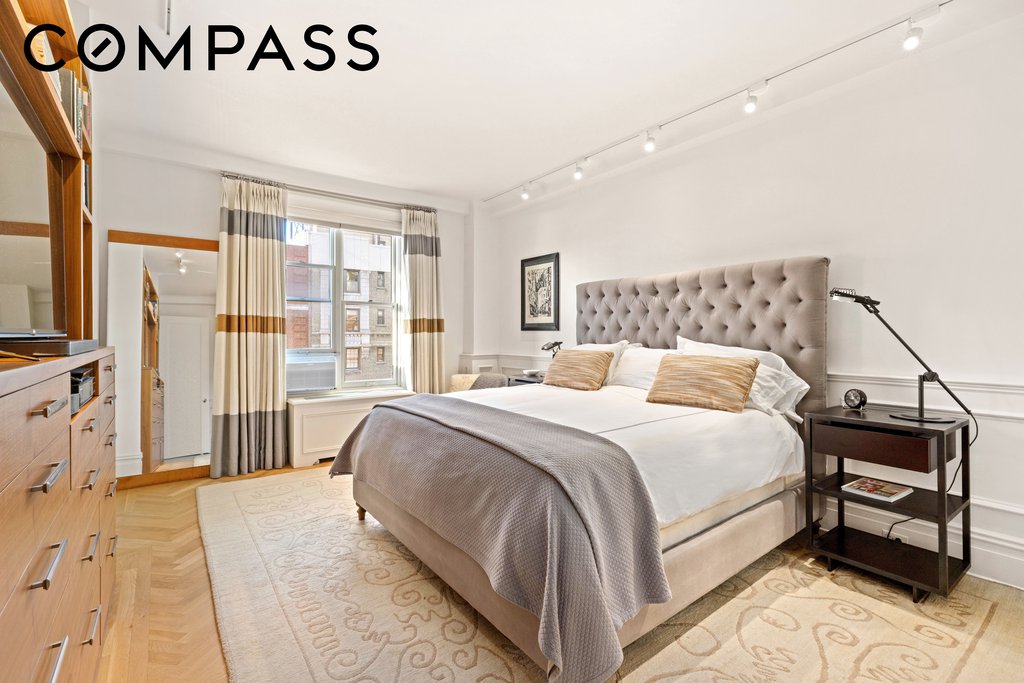 500 West End Avenue, Unit 12A photo 4