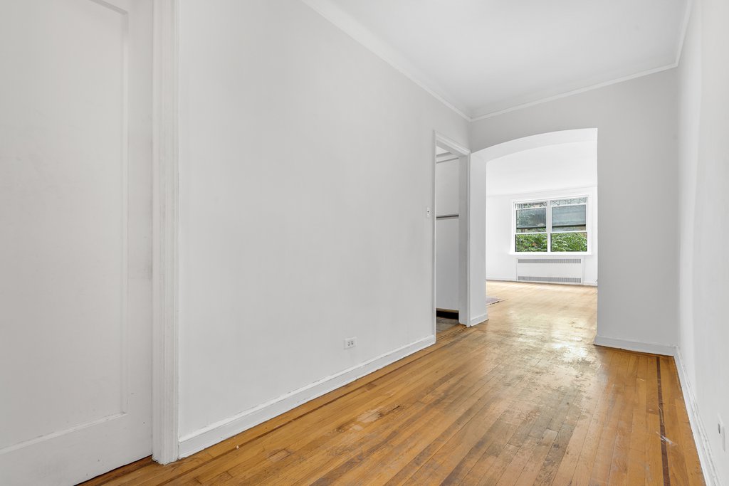 310 West 55th Street, Unit 4B photo 3