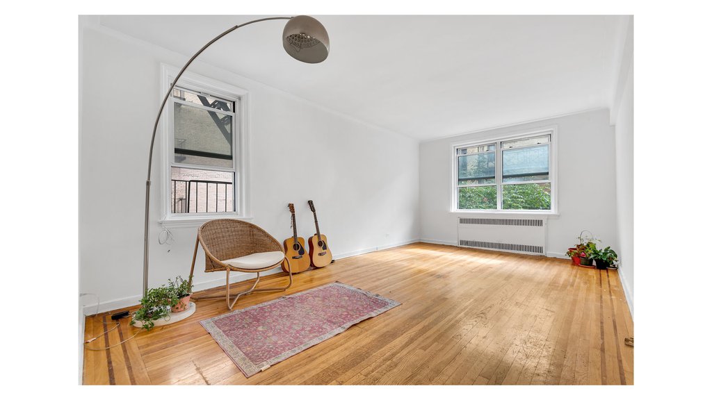 310 West 55th Street, Unit 4B photo 2