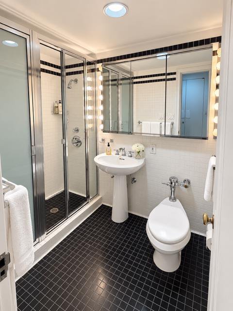 111 East 56th Street, Unit 300 photo 12