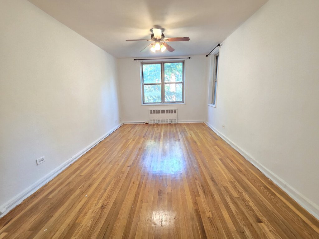 1425 Thieriot Avenue, Unit 2N photo 2