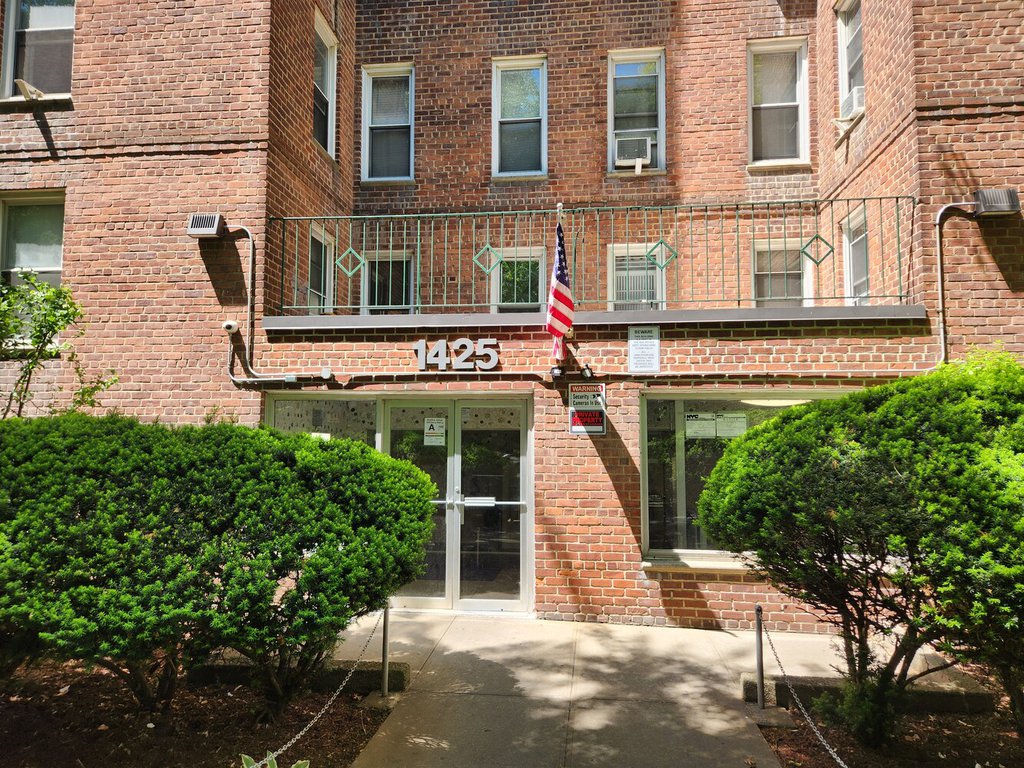 1425 Thieriot Avenue, Unit 2N photo 14