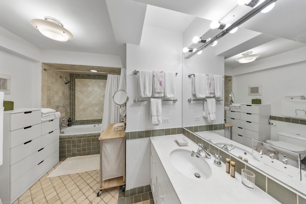 15 West 67th Street, Unit 1ME photo 24