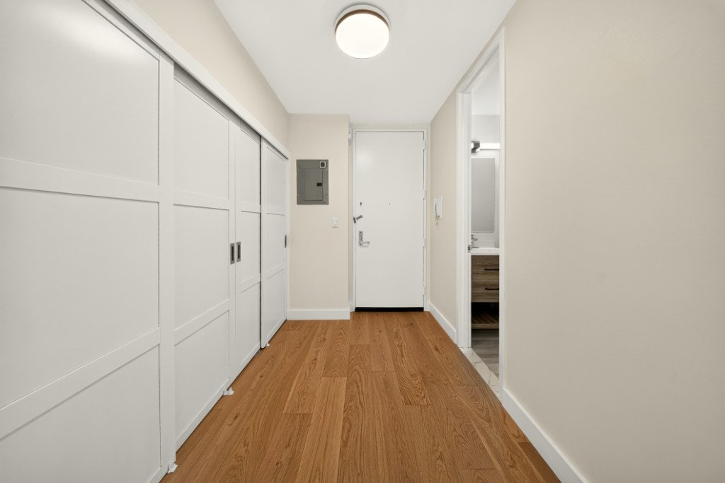 161 West 61st Street, Unit 4H photo 14
