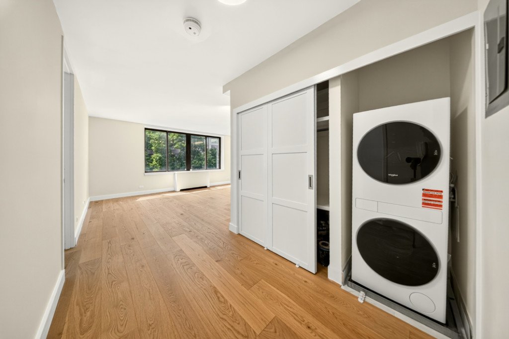 161 West 61st Street, Unit 4H photo 16