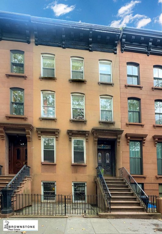 448 Henry Street – For Sale
