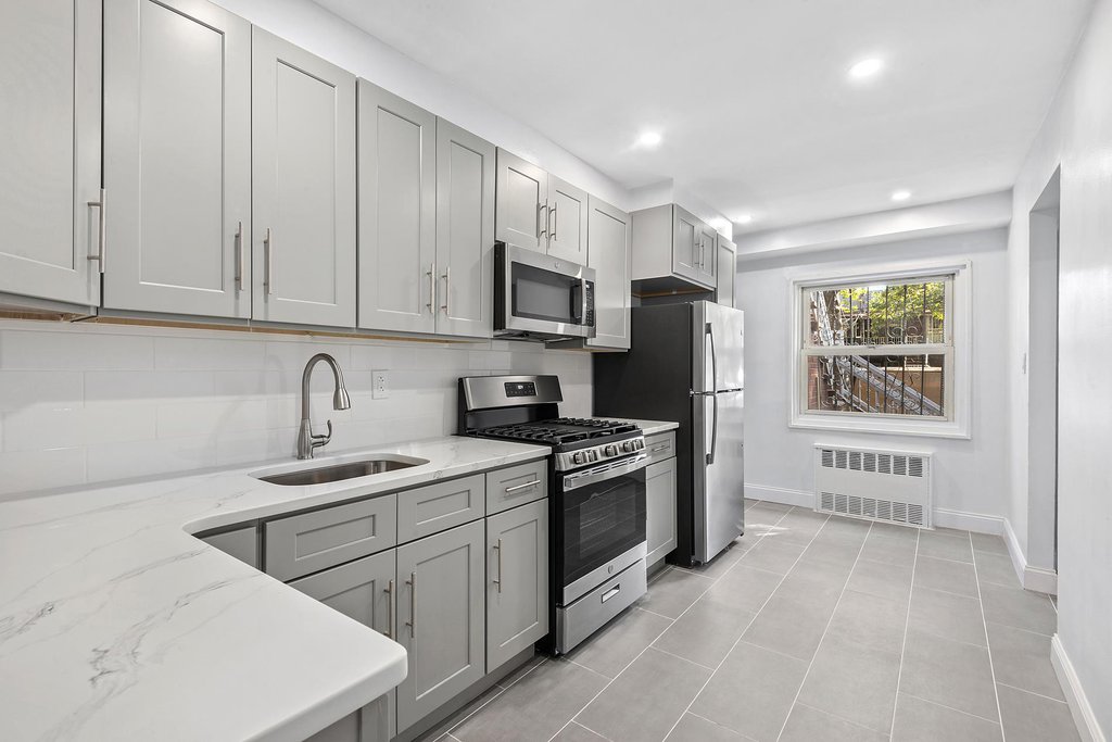 970 East 103rd Street – For Sale photo 9