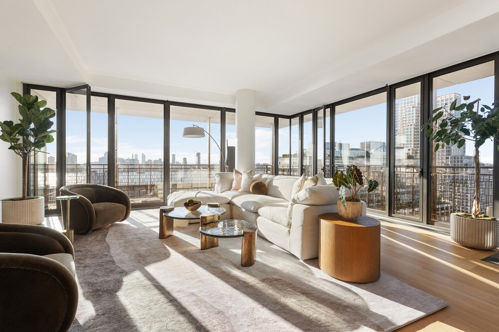 100 Vandam Street, Unit 15A photo 2