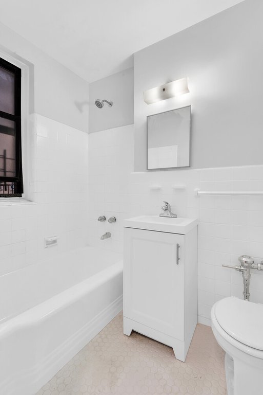 2420 Morris avenue, Unit 2C photo 10